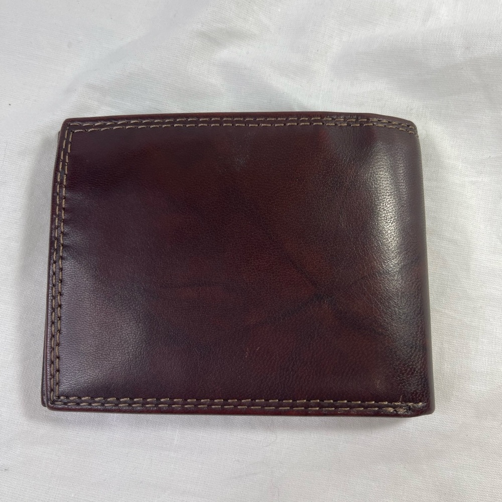 Buxton Brown Leather Bifold Wallet - Picture 2 of 7